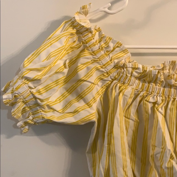 🟢 5/$20 Yellow Striped Crop Top - Picture 2 of 2